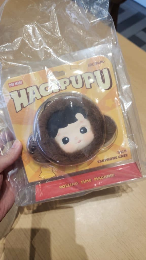 A – Hacipupu Rolling Time Machine Earphone Case