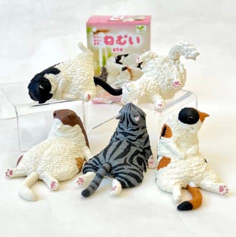 YELL WORLD SET - Sleeping Cats Figure